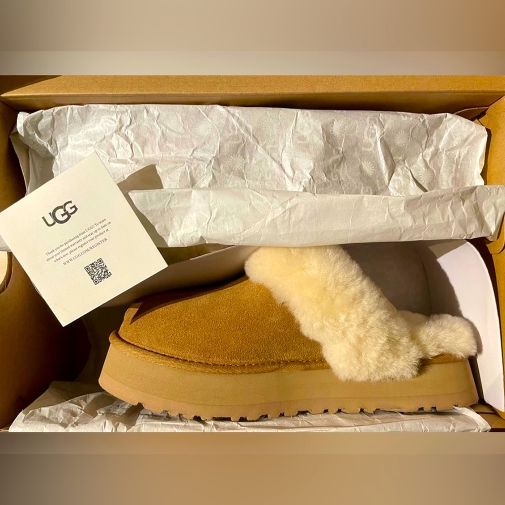 NEW UGG Disquette Suede Platform Slippers Chestnut Wmn’s size 8 Brand New in Box